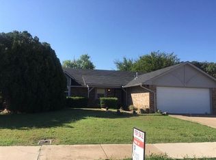 5506 NW Alan A Dale Ln, Lawton, OK 73505