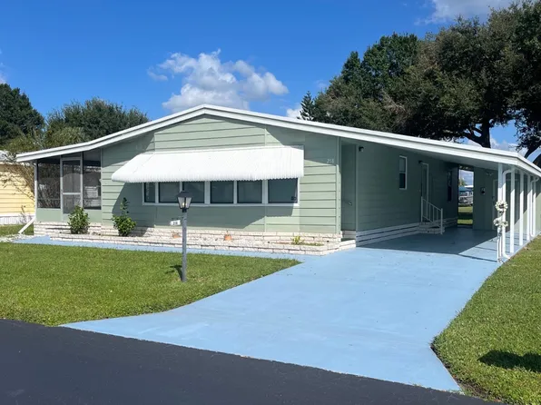 218 Green Meadow Dr, Winter Haven, FL 33884