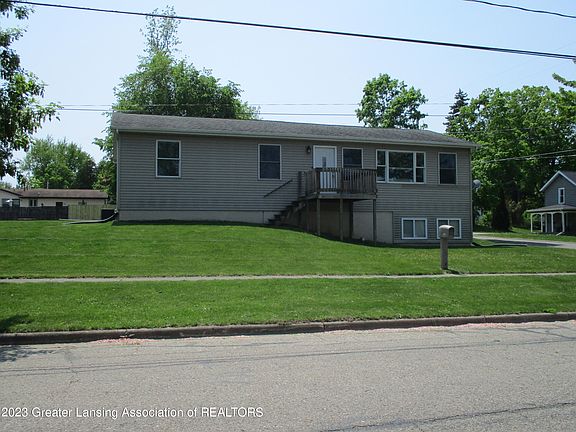 3rd image of 511 W Cass St