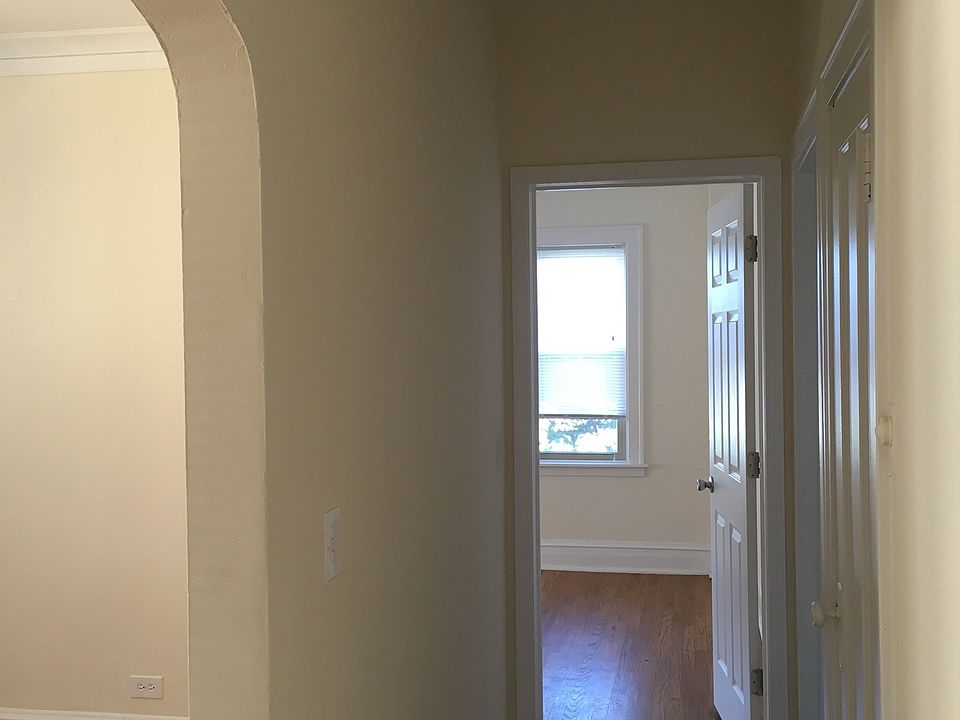 1st image of 5529 W Farragut Ave #3