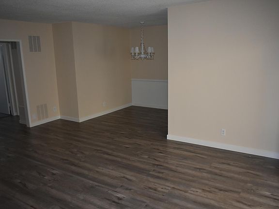 4th image of 1475 S Wooster St APT 5