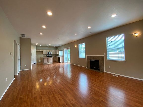 3rd image of 8210 NE 22nd Ave