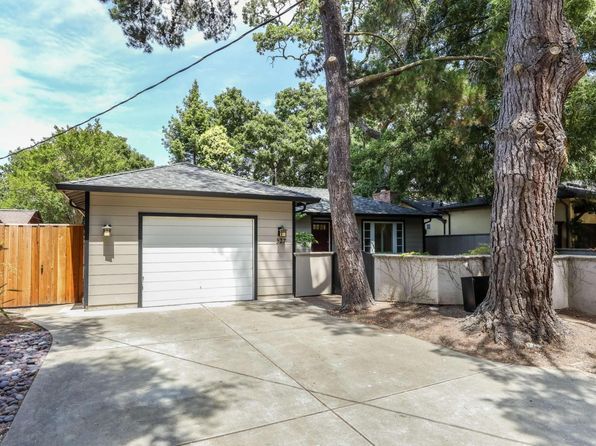 327 Bay Rd