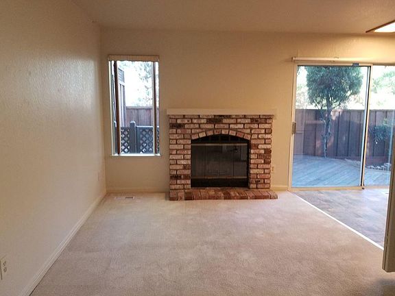 4th image of 7515 Rolling Hills Cir
