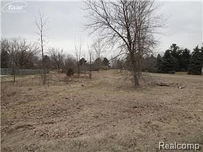 2nd image of Bennett Lake Rd
