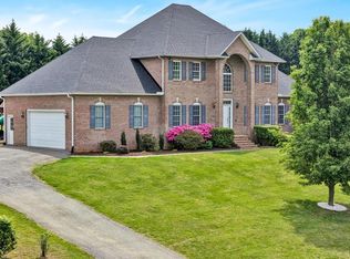 1092 Chesdin Rd, Forest, VA 24551