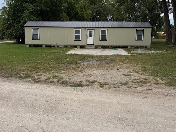 86 Mine Creek Dr, Mound City, KS 66056