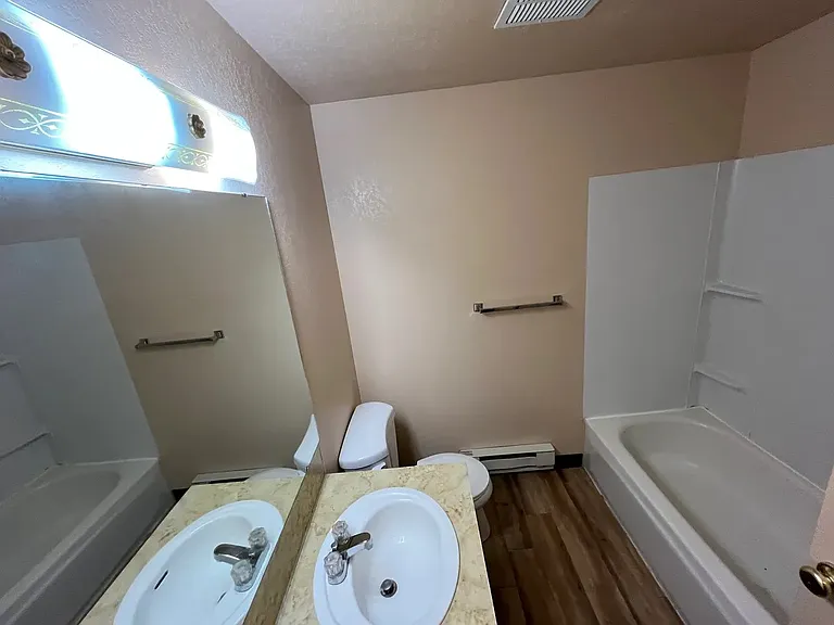424 E Maine Ave — Photo 9