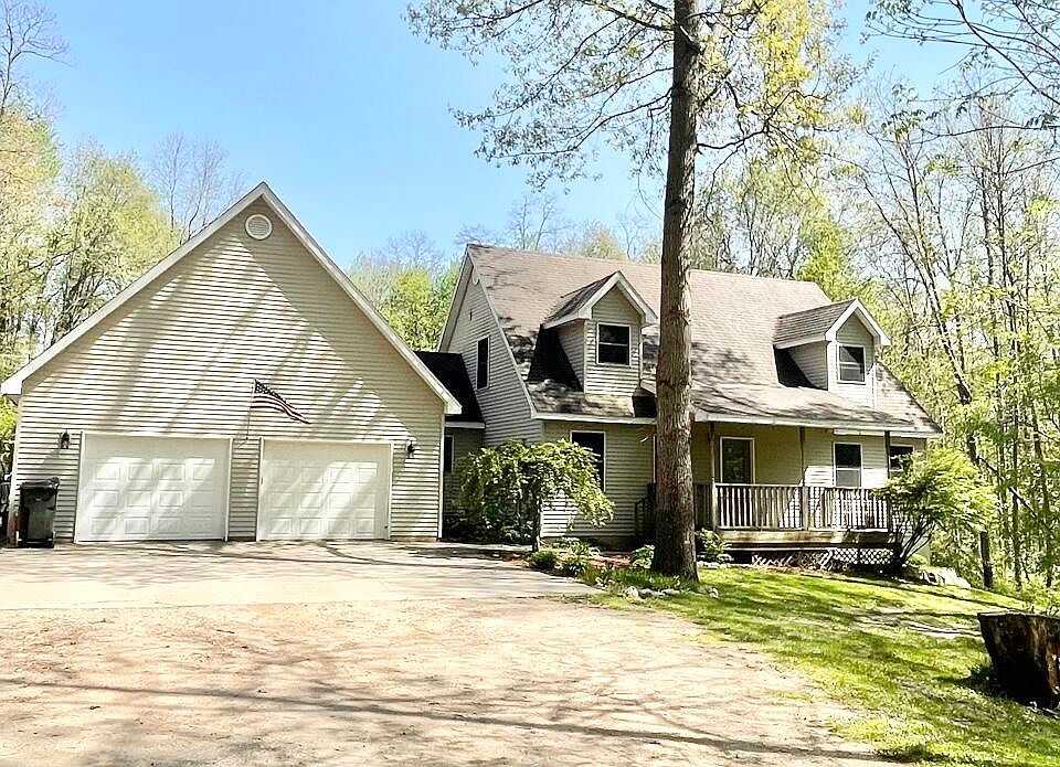 5422 Romeyn Woods, Middleville, MI 49333 Zillow