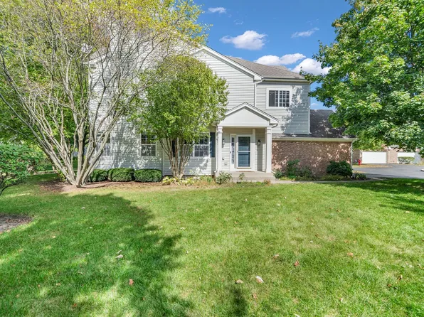 6098 Halloran Ln, Hoffman Estates, IL 60192