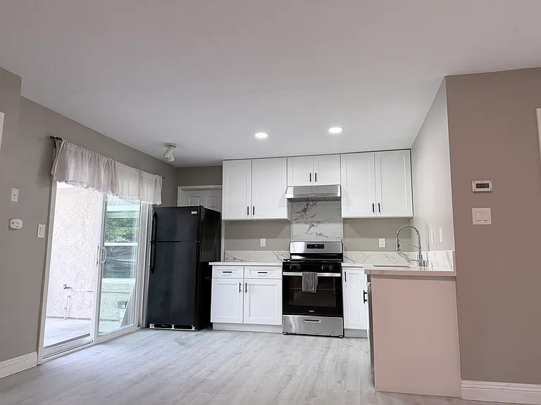 11413 Meknes Way — Photo 7
