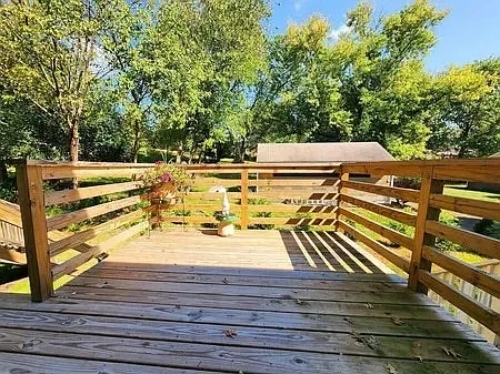 1267 Village Ln — Photo 5