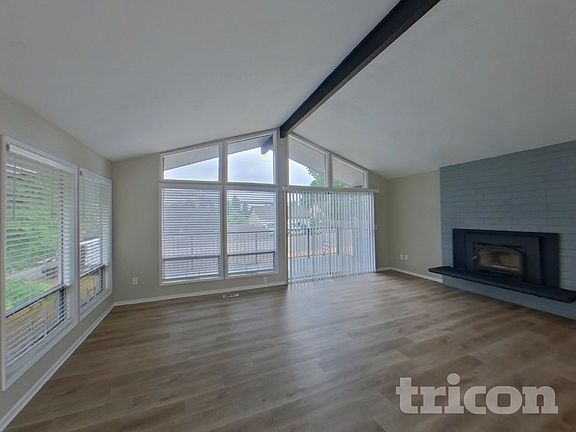 4th image of 4201 NE 51st St