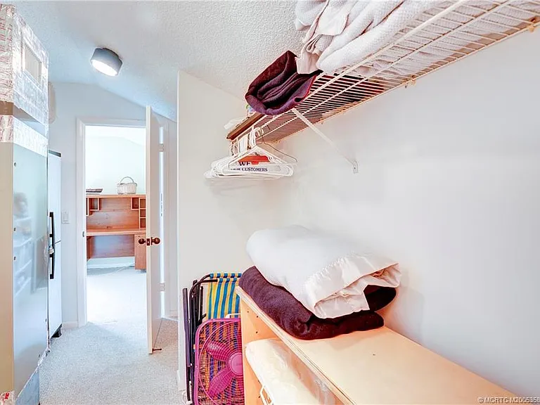 233 NE Edgewater Dr #204 — Photo 52