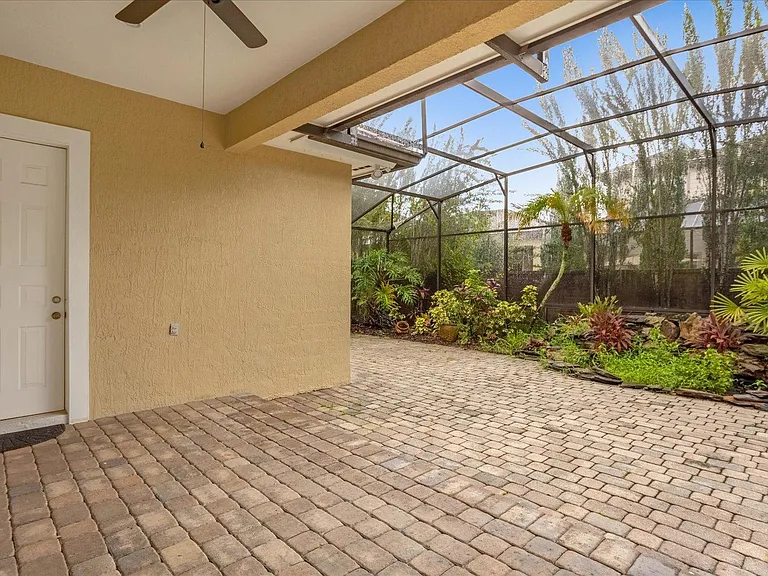 10674 Woodchase Cir — Photo 30