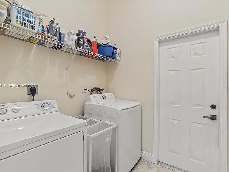 1097 Allamanda Way — Photo 29