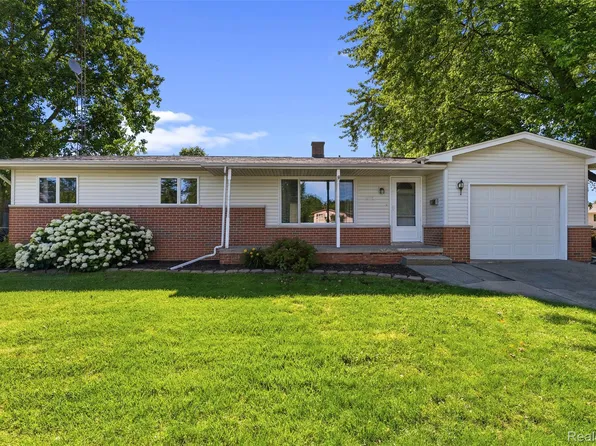 5155 Oxford Ct, Swartz Creek, MI 48473