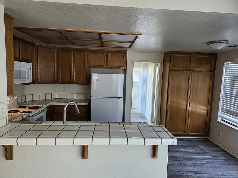 4839 Knollcrest Dr — Photo 6