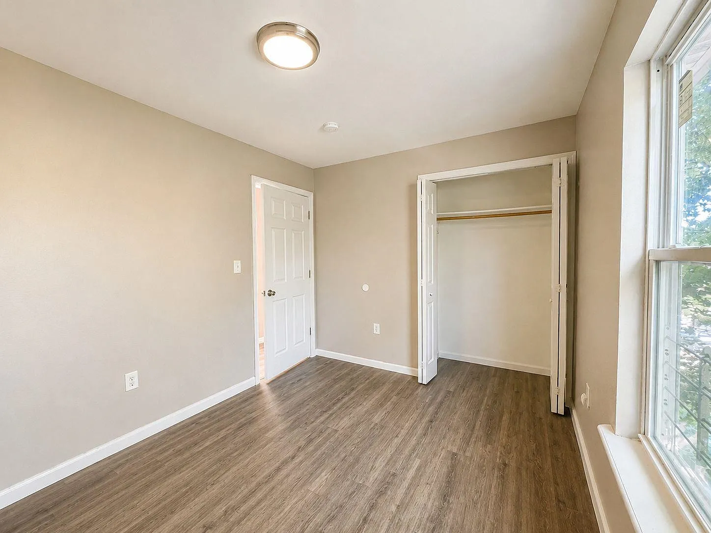 3 bed, 2.0 bath, $2,250 — Photo 2