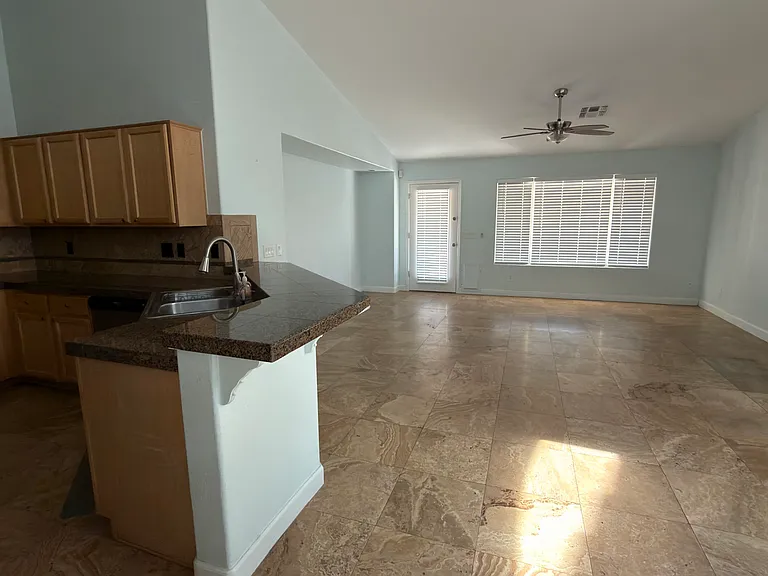 3870 E Redfield Ct — Photo 5