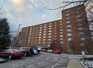 11820 Edgewater Dr APT 619, Lakewood, OH