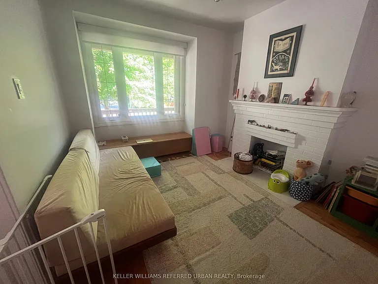 335 Roehampton Ave — Photo 6