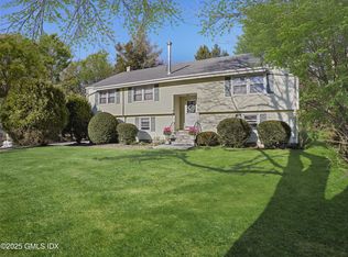 48 Meyer Pl, Riverside, CT 06878