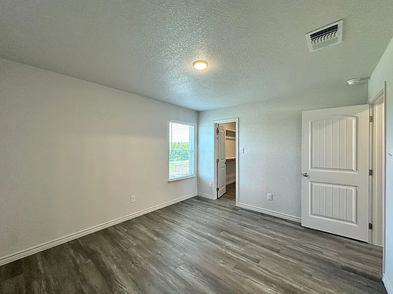 226B Dolphin Dr — Photo 28