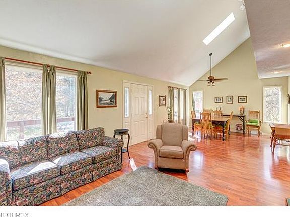 4th image of 37620 Milann Dr