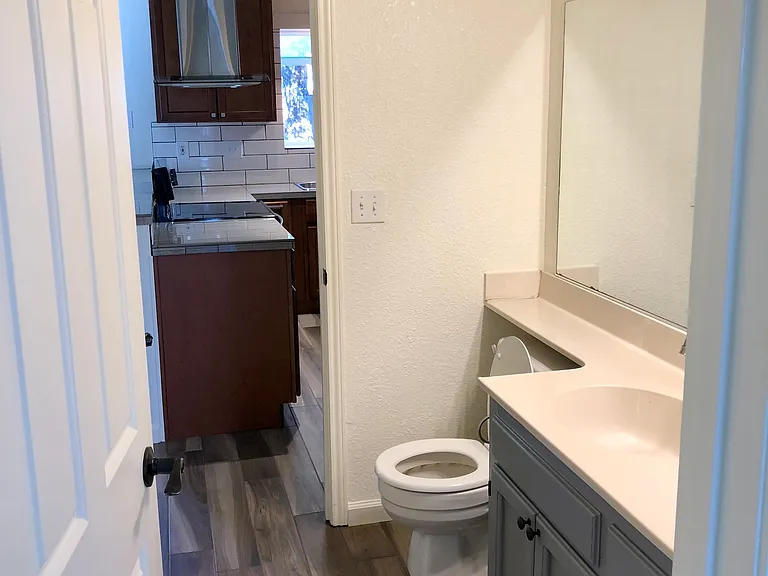 761 Rockport Ct — Photo 10