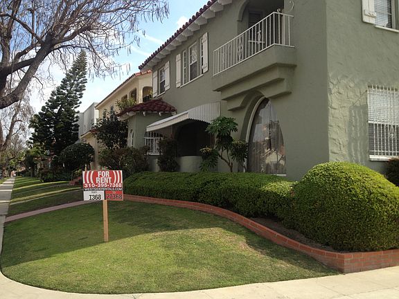 3rd image of 2732 W 43rd Pl