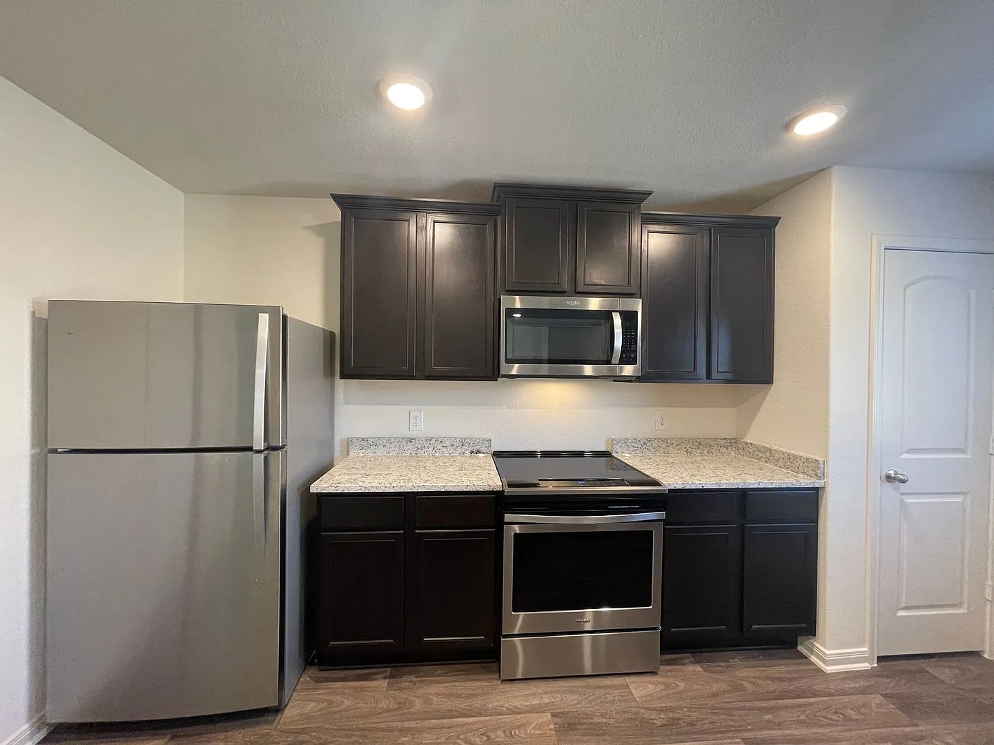 Move Soon! Corner-Lot 3-Bedroom Home in Luckey Ranch | Modern Kitchen + 2-Car Garage — Photo 4