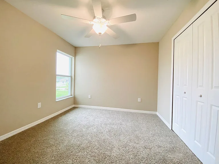 223 Hibiscus St — Photo 3