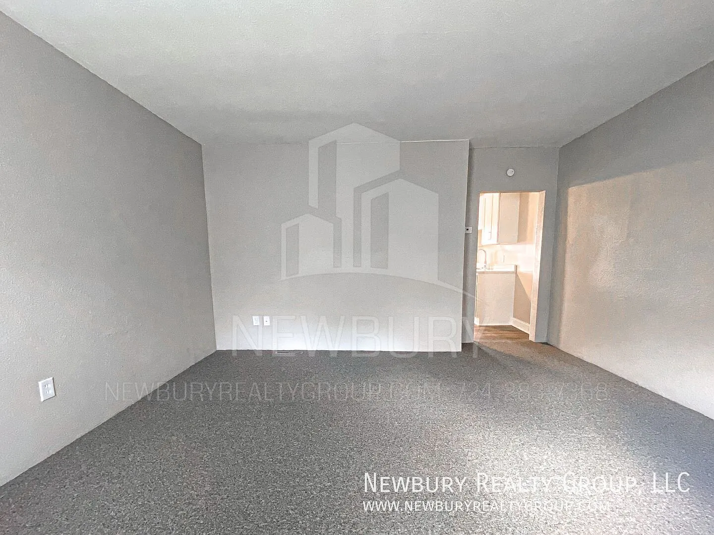 Charming 2 Bedroom, Townhouse Style Apartment - A Must See! — Photo 3
