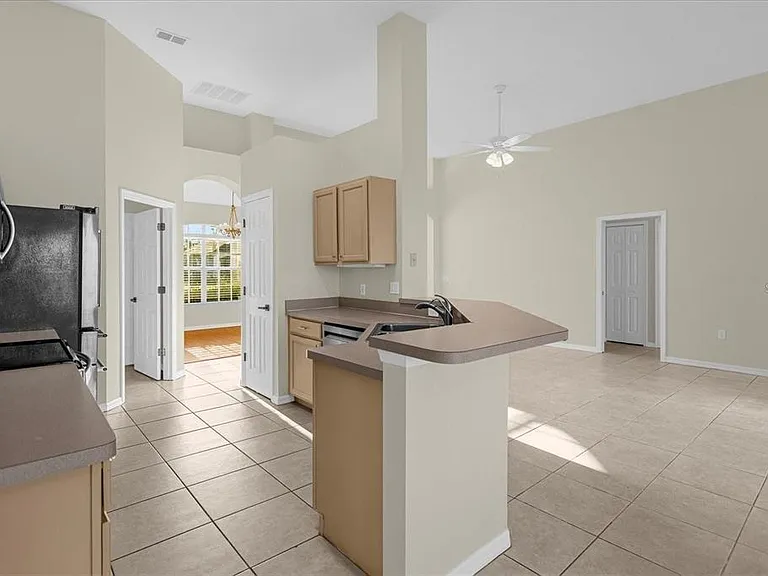 13131 Luxbury Loop — Photo 8