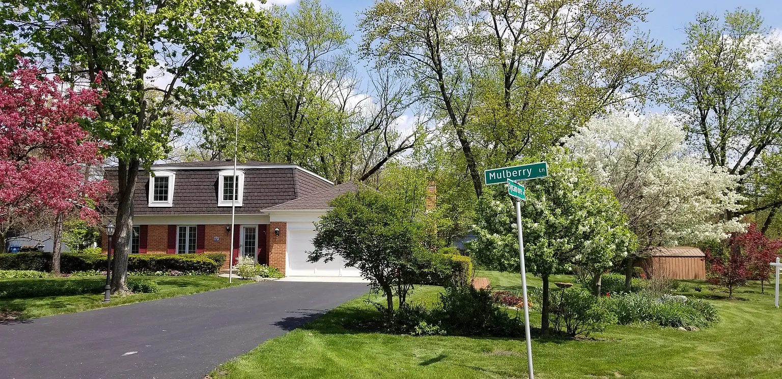 3S261 Mulberry Ln photo 1