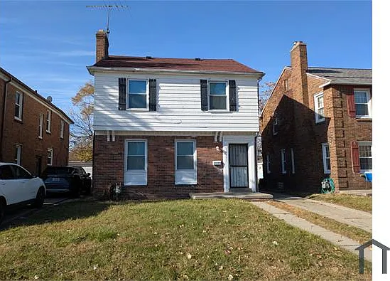16851 Snowden St — Photo 1