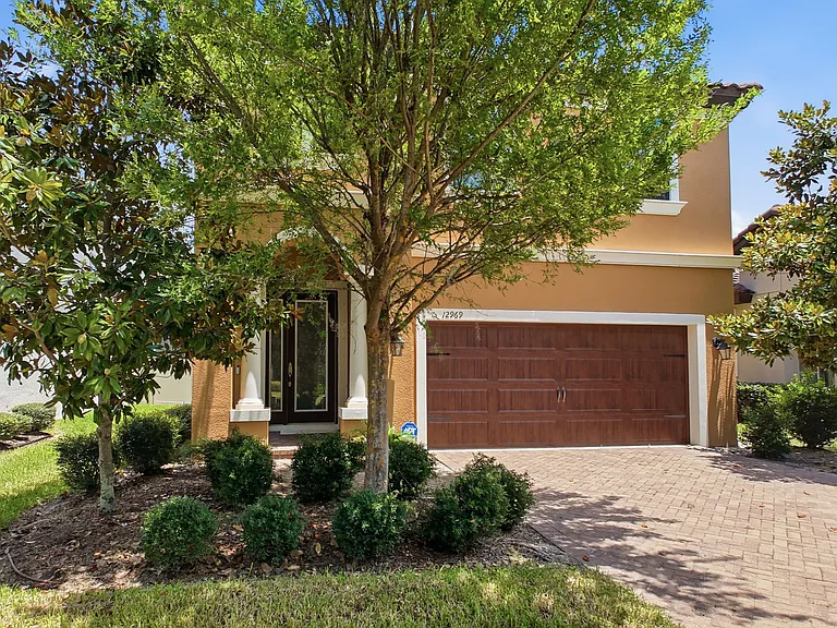 12969 Burns Dr — Photo 2