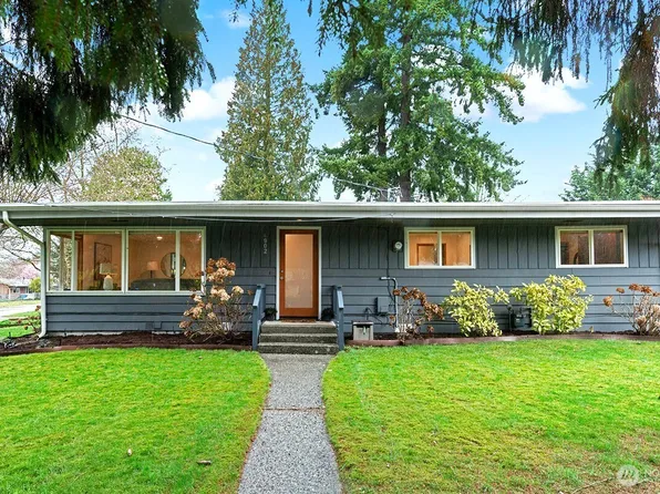 4902 NE 7th Place, Renton, WA 98059