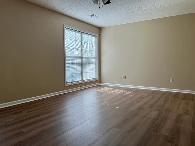 3885 Winthrop Dr — Photo 18