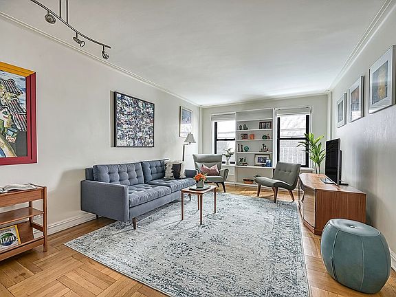 2nd image of 225 W 25th St APT 1C