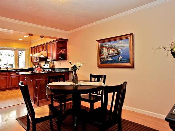 5th image of 103 Cherry Hill Ct