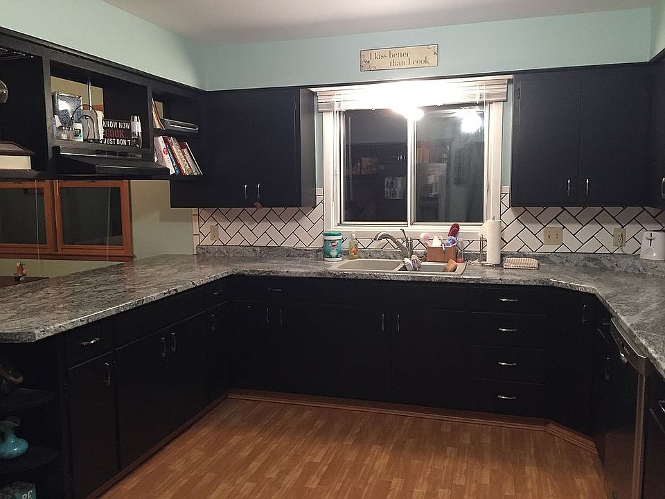 2nd image of 701 9th St