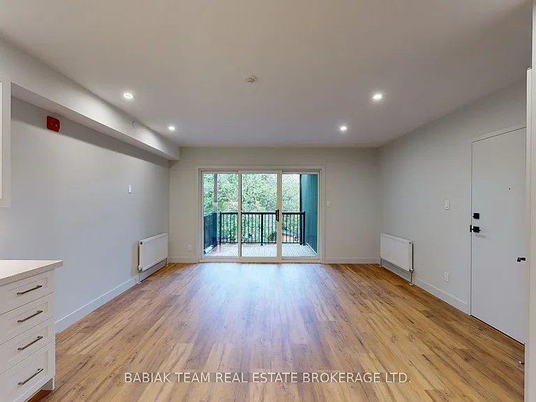 238 Jane St #302 — Photo 5