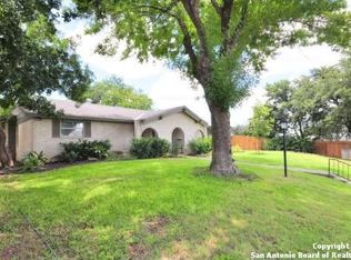 9302 Fernglen Dr, San Antonio, TX 78240