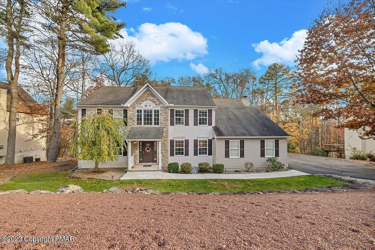 137 Water Tower Cir photo 1