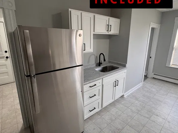 77 Oak St, Gardner, MA