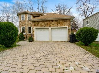 101 Merritt Ave, Bergenfield, NJ 07621