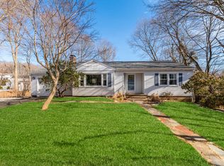 6 Juniper Rdg, Trumbull, CT 06611