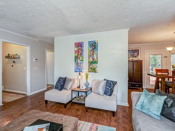 5th image of 722 Heritage Square Dr